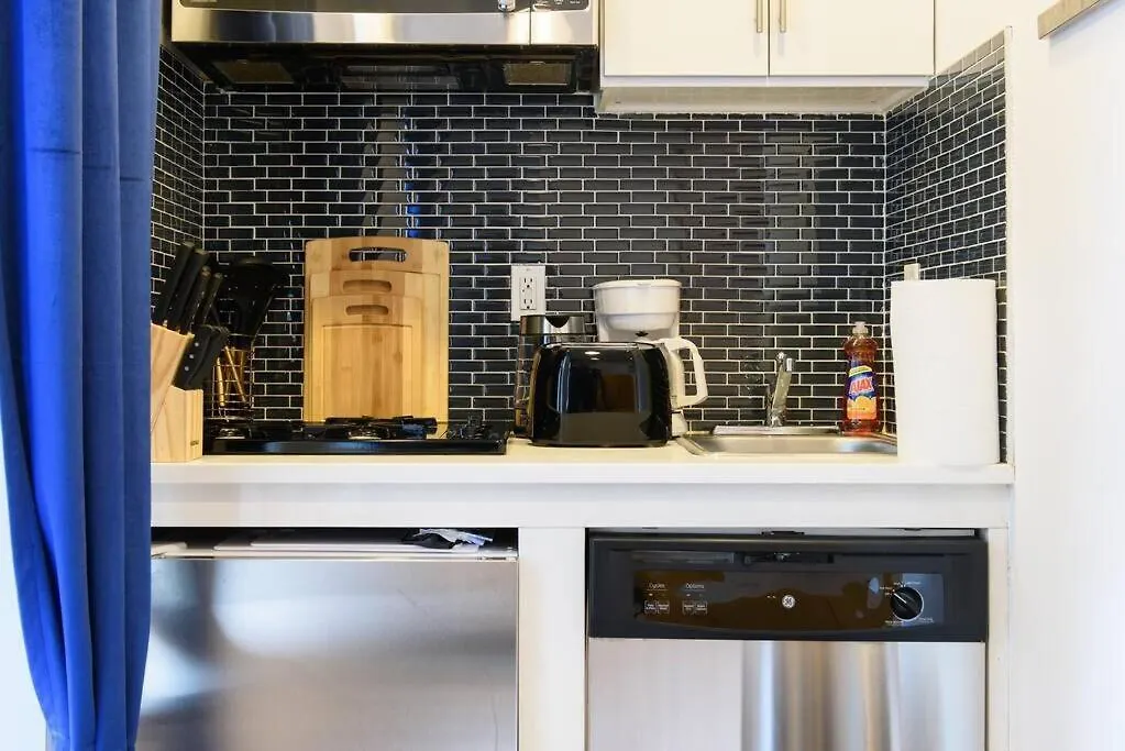 69-5A Celebrate The Season Modern Lower East Side 1Br Apt New York 0*,  United States