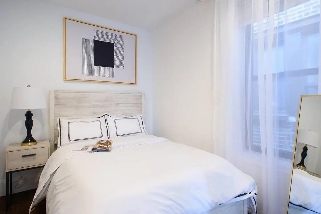 69-5A Celebrate The Season Modern Lower East Side 1Br Apt New York Apartment